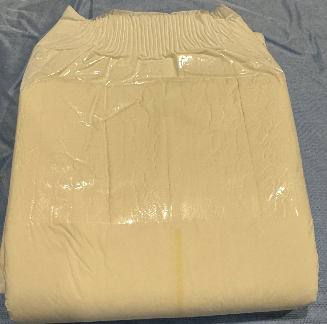 Maximum Absorbency Medium Adult Diapers for Men and Women. (28"-38") (White, 2-count sample)